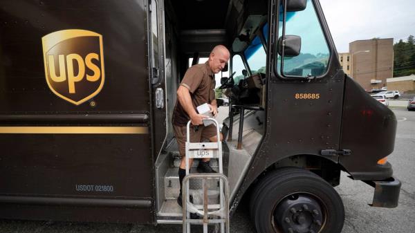 UPS将在节日期间雇佣超过10万名员工