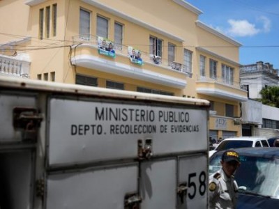 危地马拉当局突袭了左翼总统候选人政党的办公室